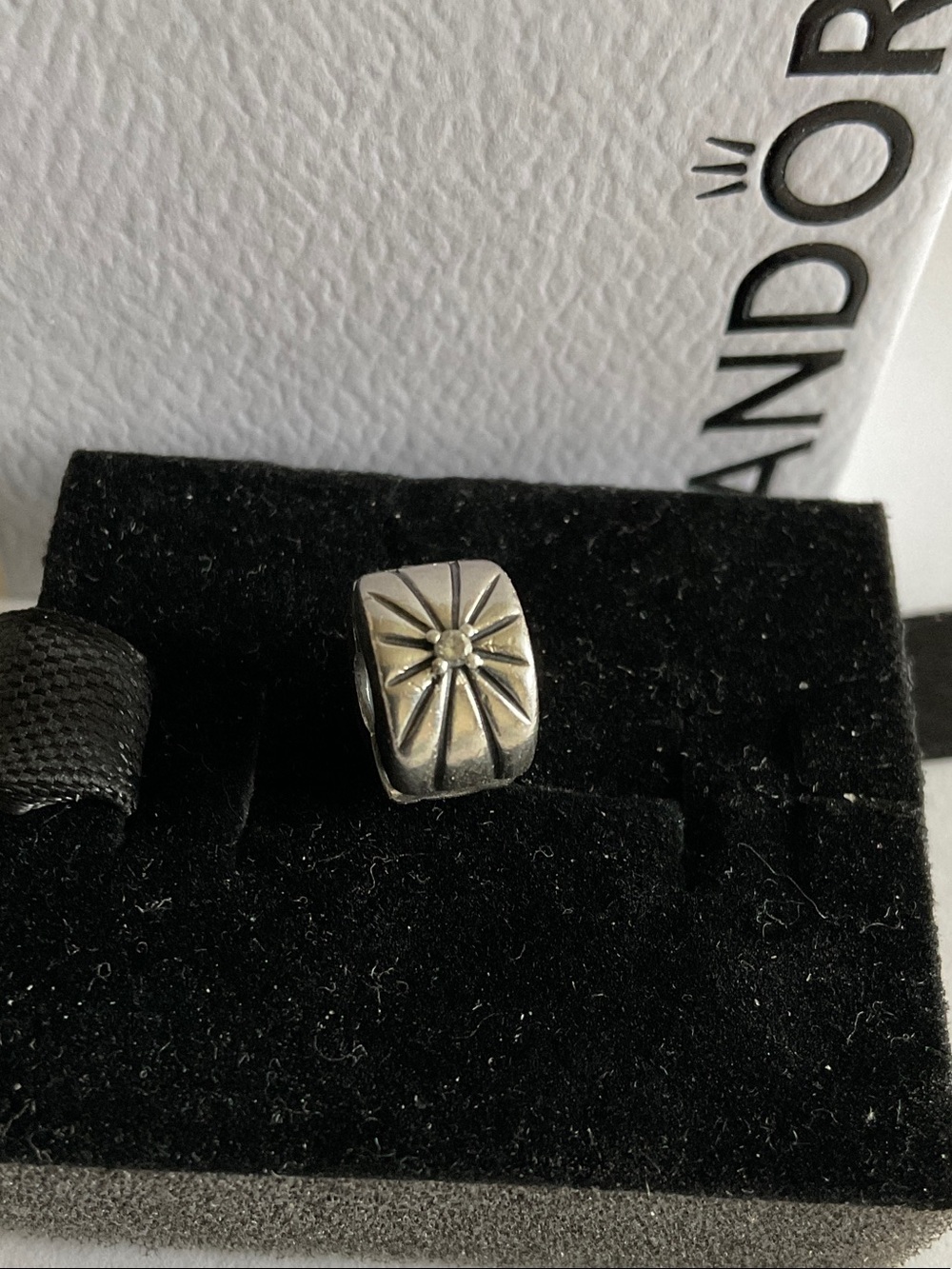Pandora Silver Starburst Radiant Clasp Charm